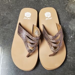 Girls Yellow Box sandals